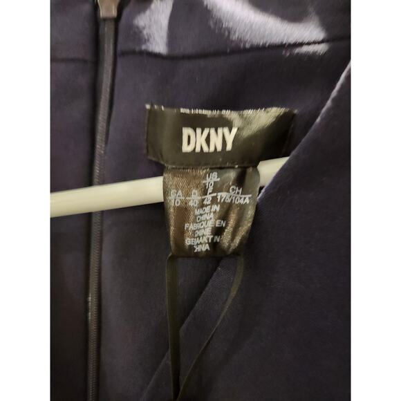 DKNY Navy Blue 3/4 Sleeve Sheath Dress -size 10 NWT Has Pocket PTP 20 Length 36 - Picture 3 of 5